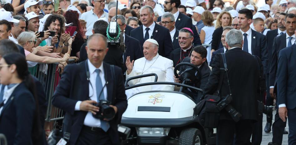 El papa lamenta la “abstención democrática” y la “tentación populista”